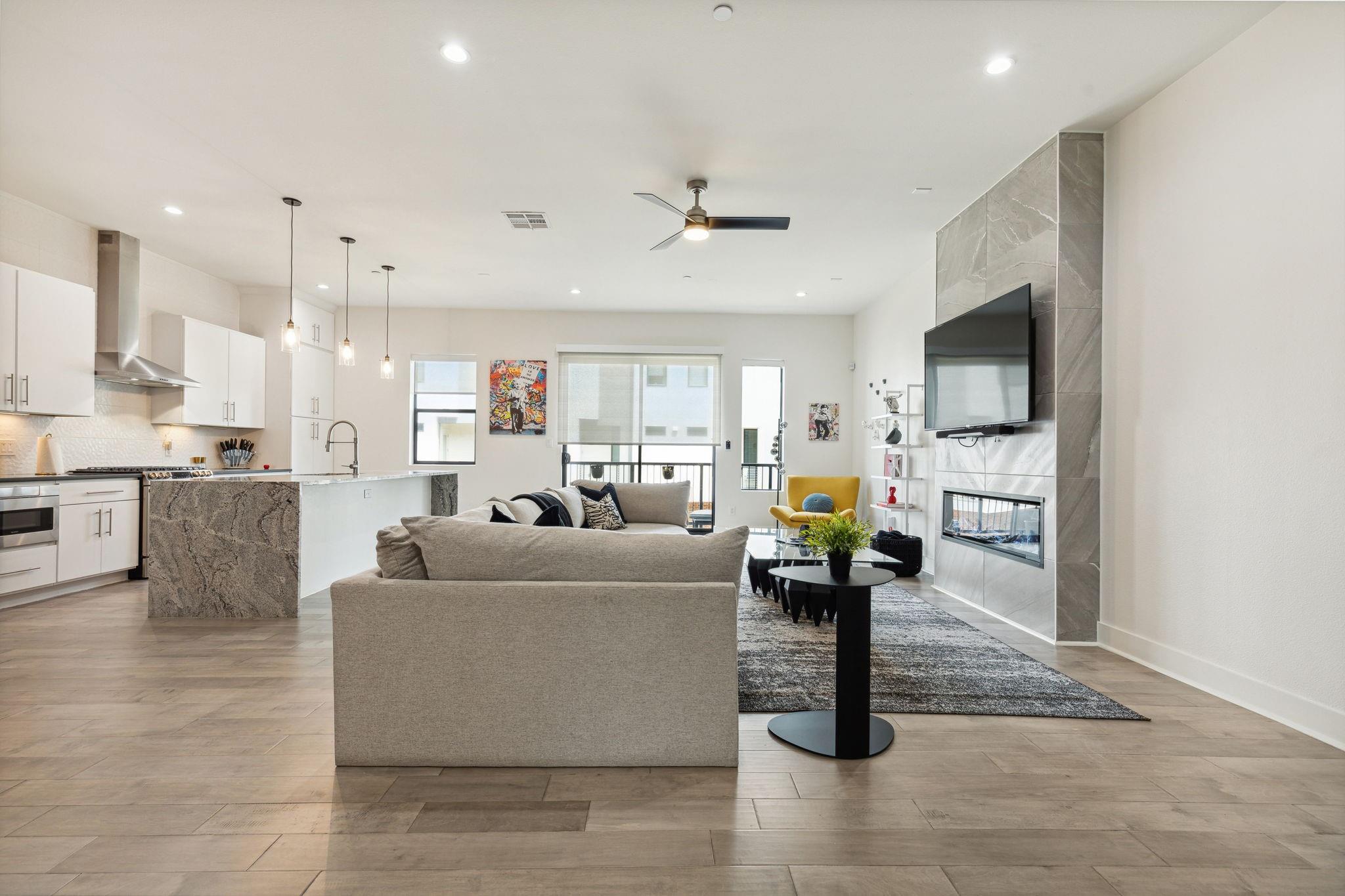 422 W 9th Street 106
