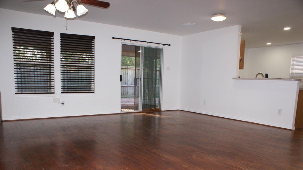 Photo of 12450 Grossmount Drive, Houston, TX 77066 (MLS # 15985648)