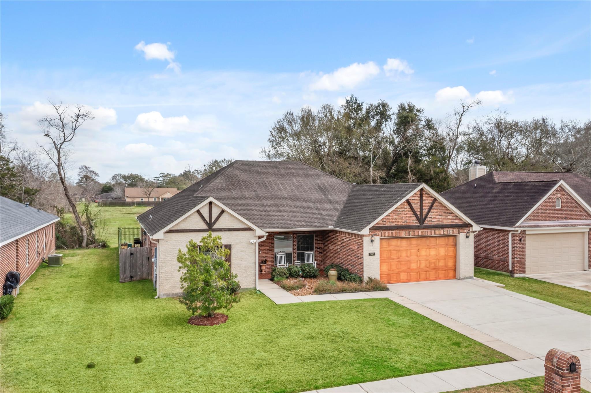 1995 Brentwood Drive