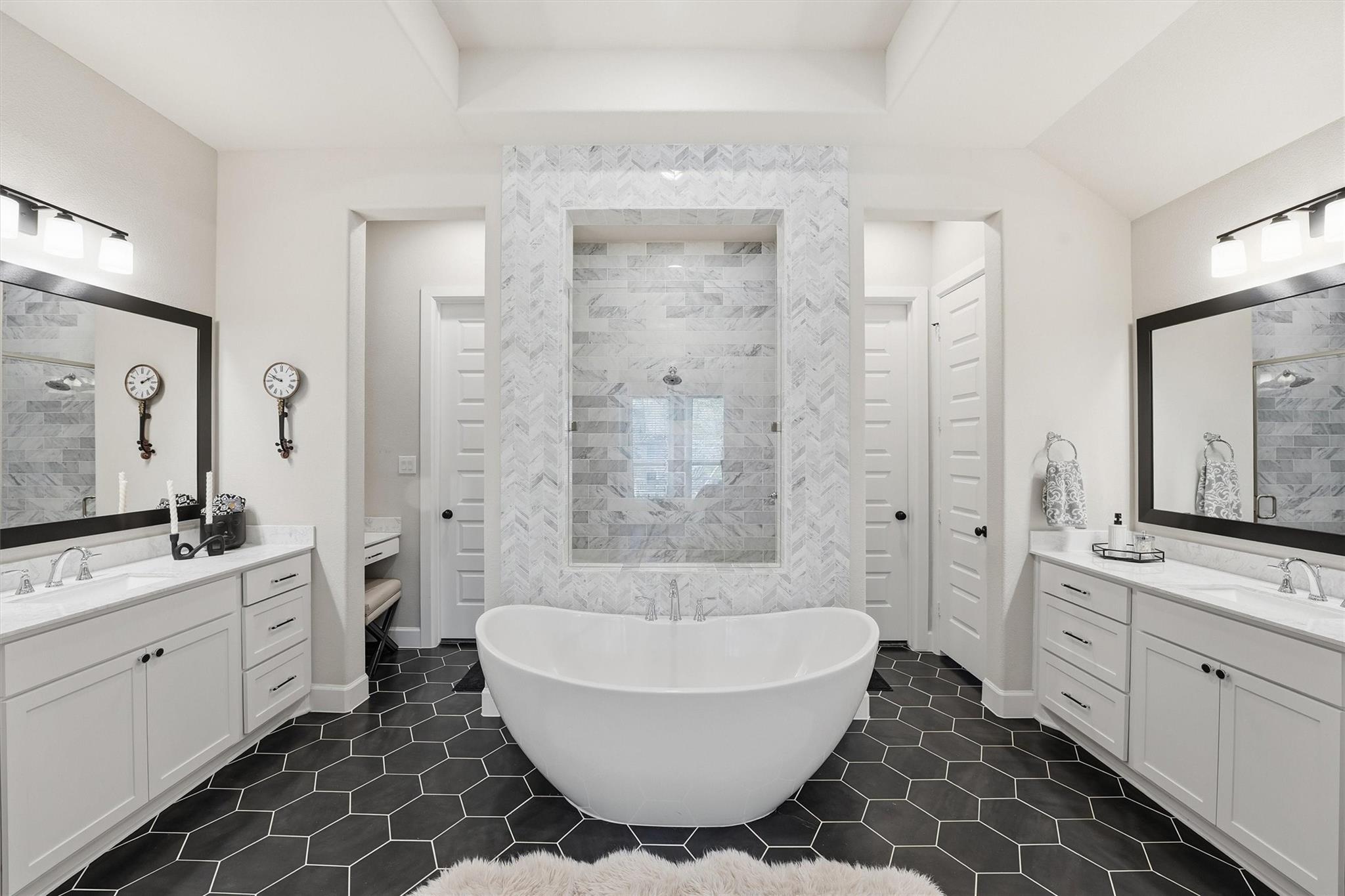 Montgomery, Texas, 77316, United States, 4 Bedrooms Bedrooms, ,4 BathroomsBathrooms,Residential,Active,2041578