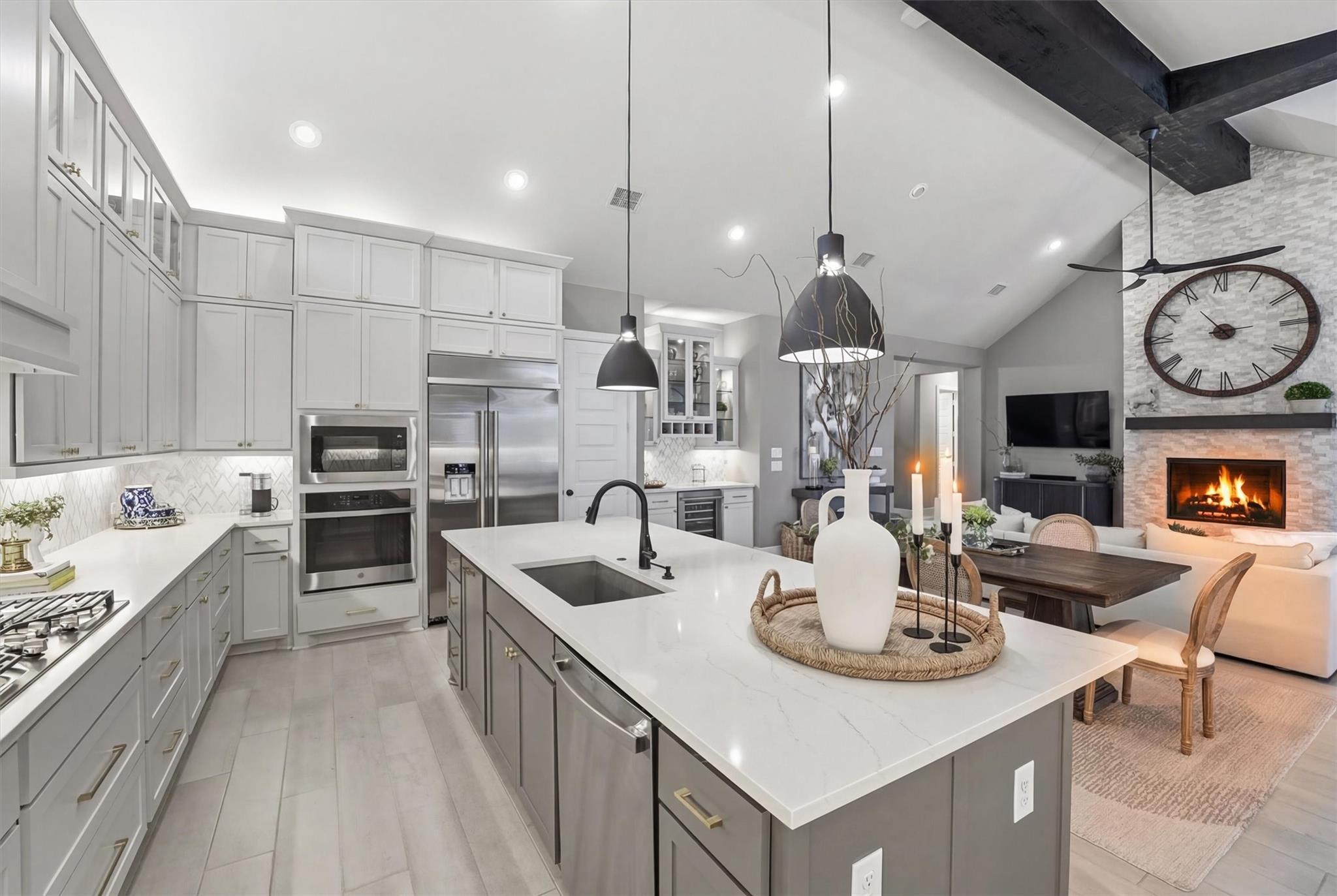 Montgomery, Texas, 77316, United States, 4 Bedrooms Bedrooms, ,4 BathroomsBathrooms,Residential,Active,2041578