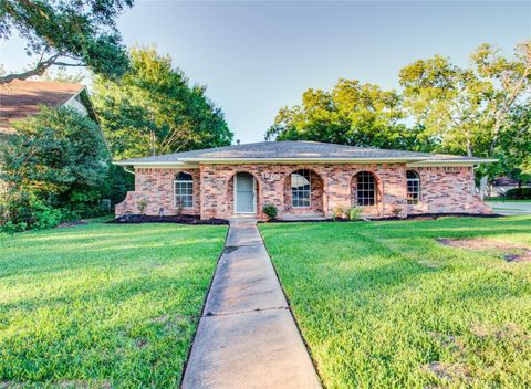 Homes For Sale - 1802 Terrence Drive<br/> Fort Bend County, Stafford, TX 77477