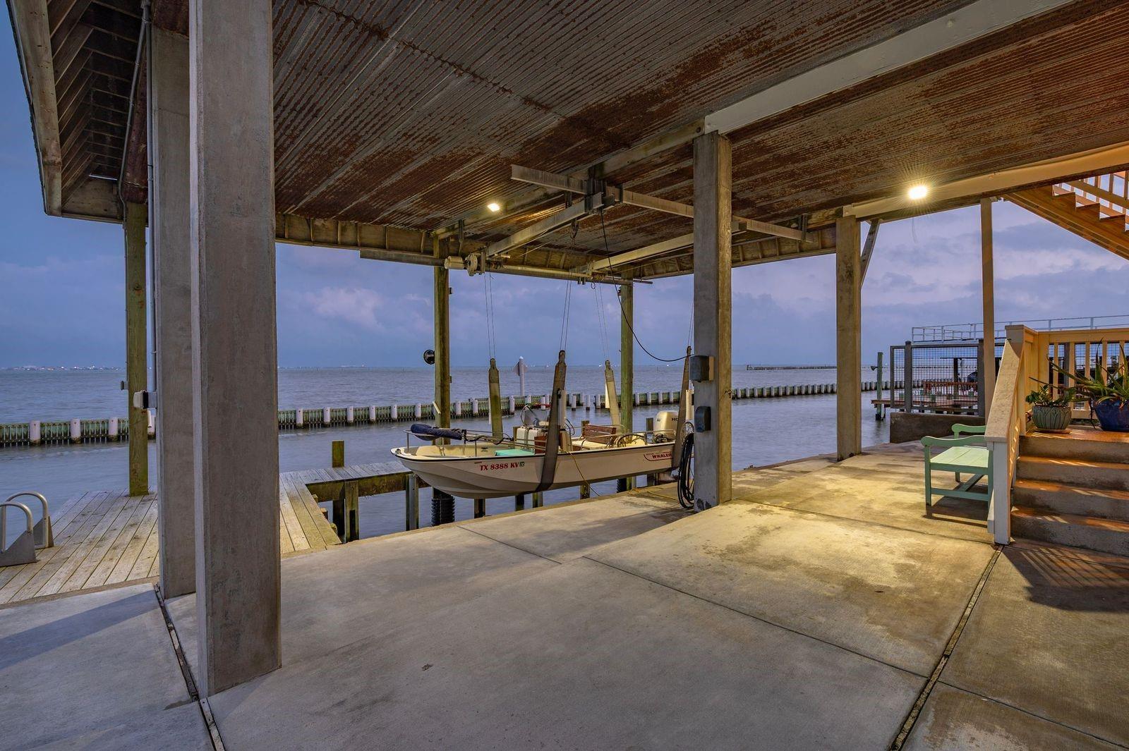 12 Tiki Circle