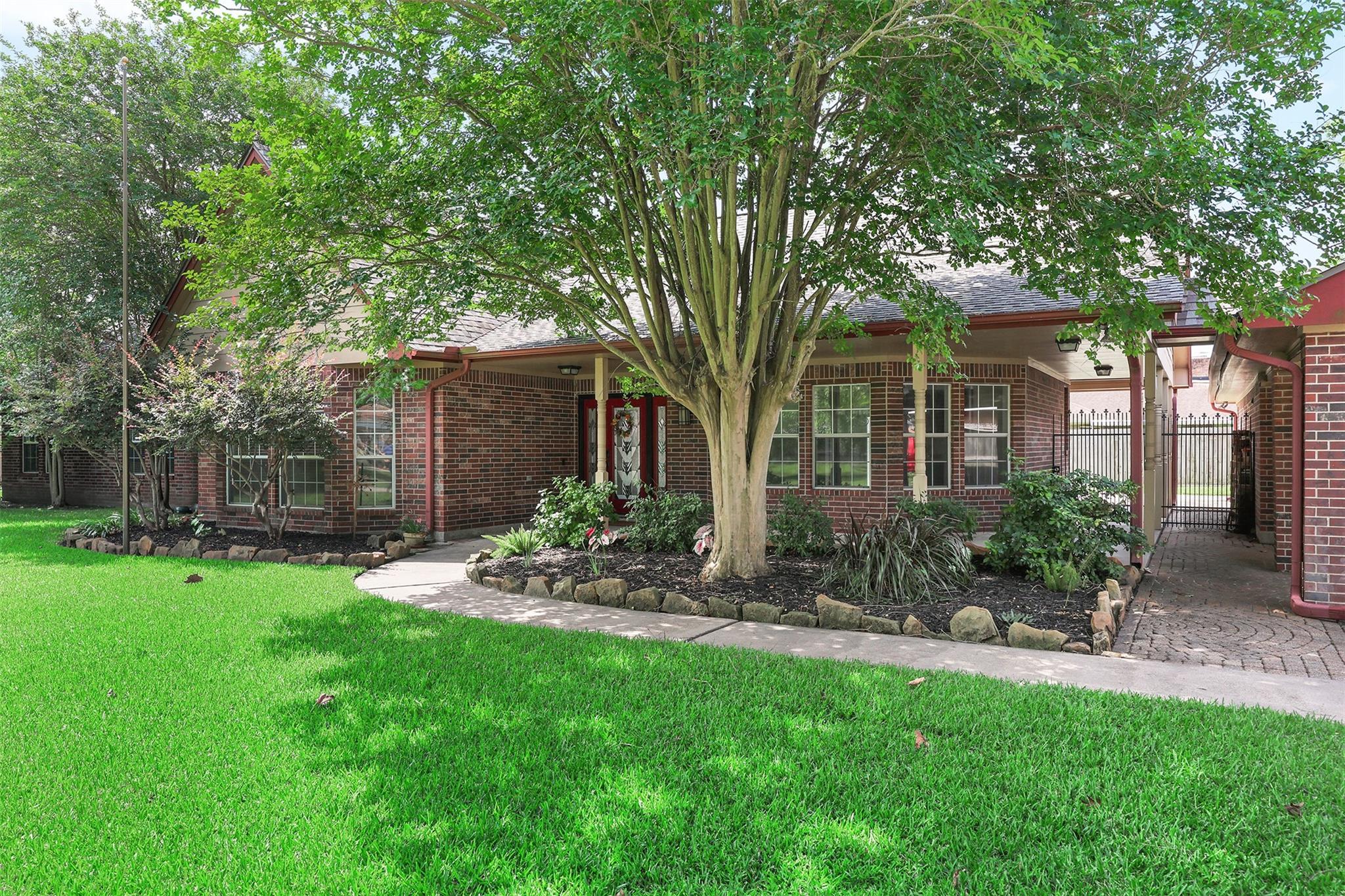 1133 Helen Drive