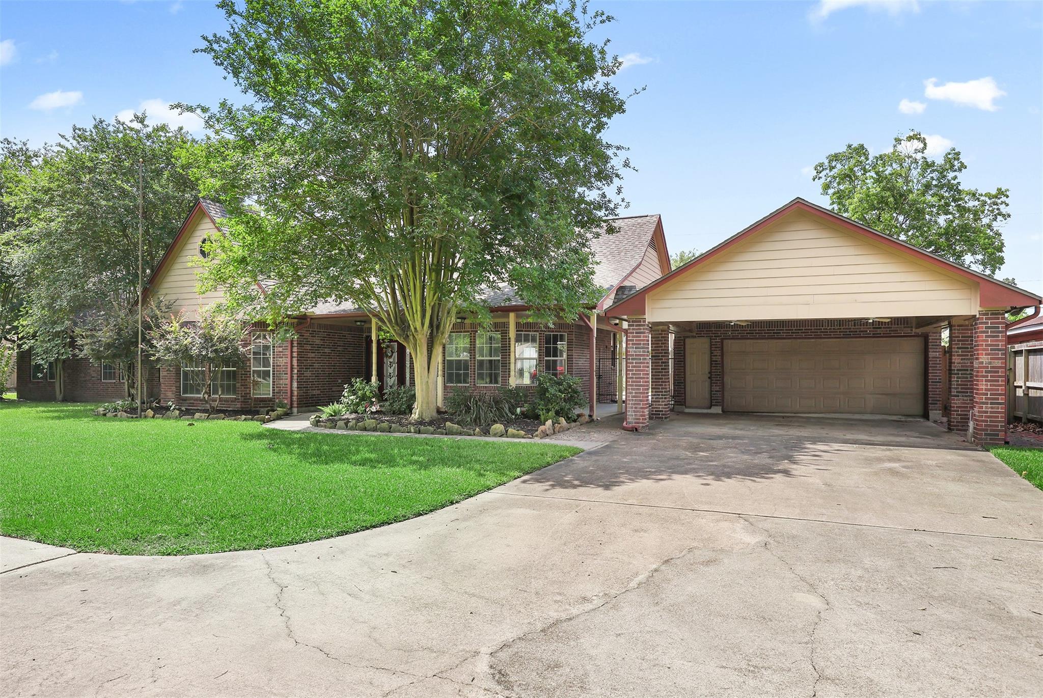 1133 Helen Drive