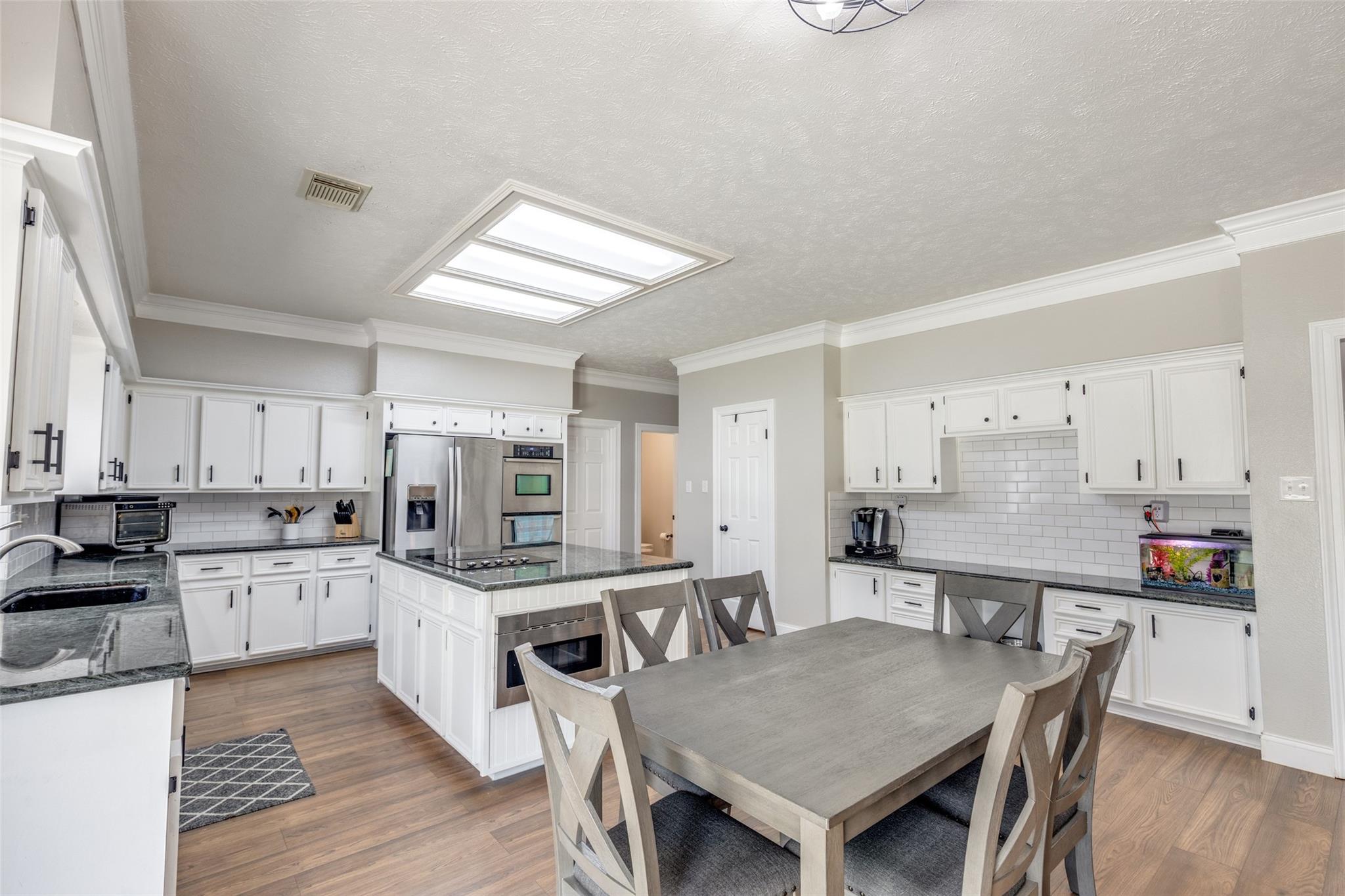 4419 Broadleaf Street