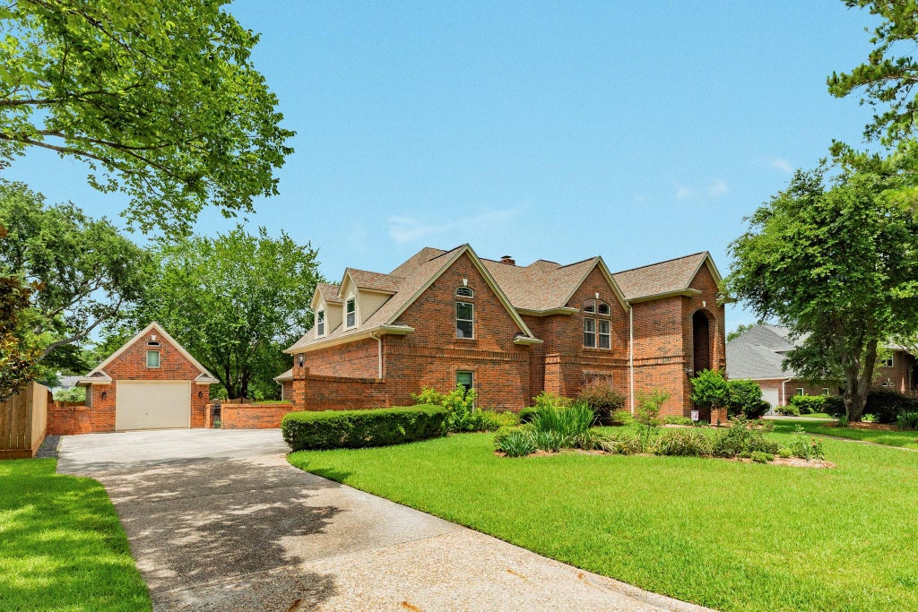 Photo of 14618 Sandy Creek Drive, Houston, TX 77070 (MLS # 33777292)