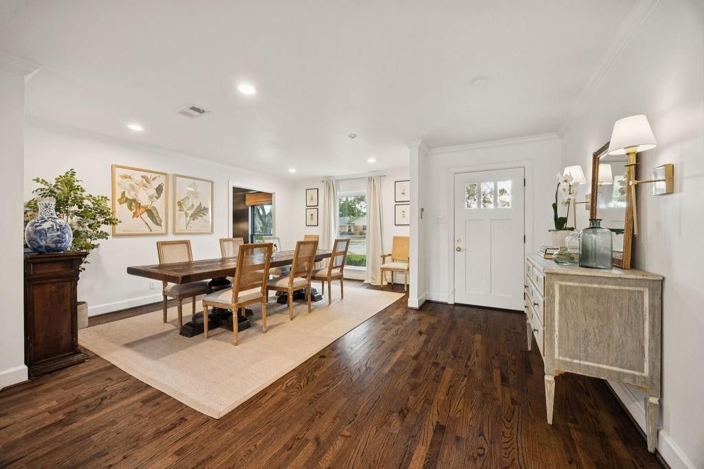 Photo of 8106 Beverlyhill Street, Houston, TX 77063 (MLS # 56063125)