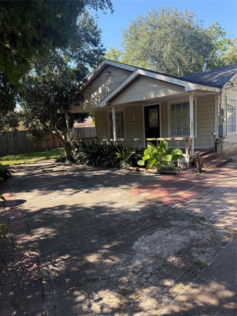 Photo of 8313 Yale Street, Houston, TX 77037 (MLS # 85717656)