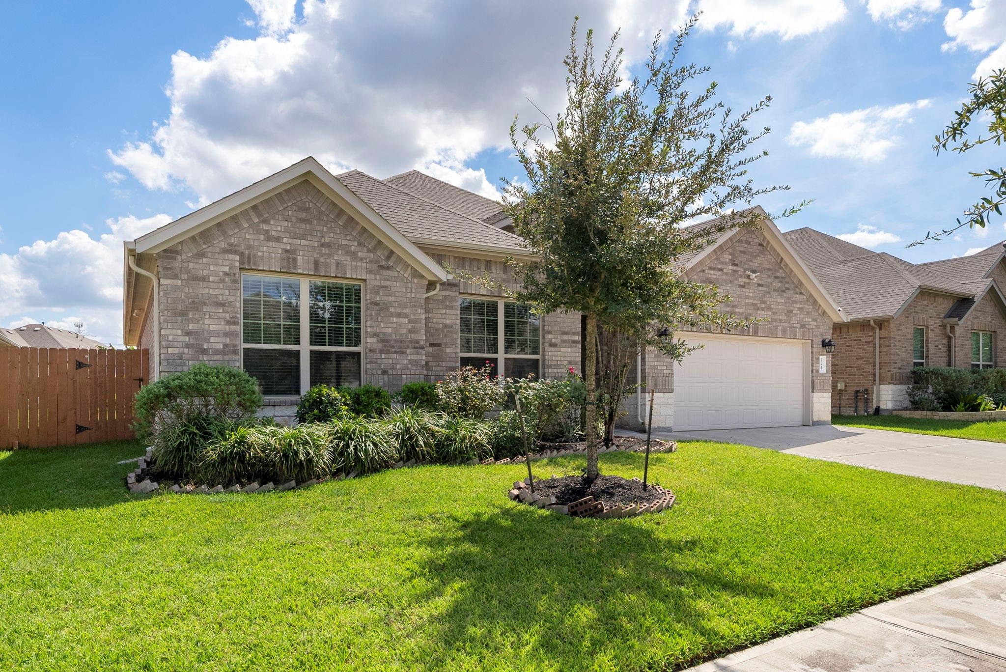 27947 Parkside Creek Drive