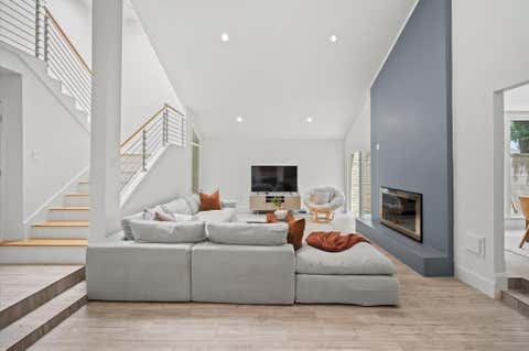 Photo of 15573 Memorial Drive, Houston, TX 77079 (MLS # 67597446)