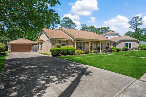 Photo of 4906 Summer Lane, Baytown, TX 77521 (MLS # 17308079) Photo of 4906 Summer Lane, Baytown, TX 77521 (MLS # 17308079)