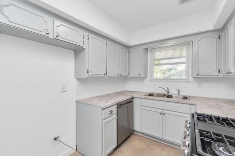 Tiny photo for 12118 Ryewater Drive, Houston, TX 77089 (MLS # 82793510)