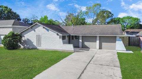 Photo of 12118 Ryewater Drive, Houston, TX 77089 (MLS # 82793510)