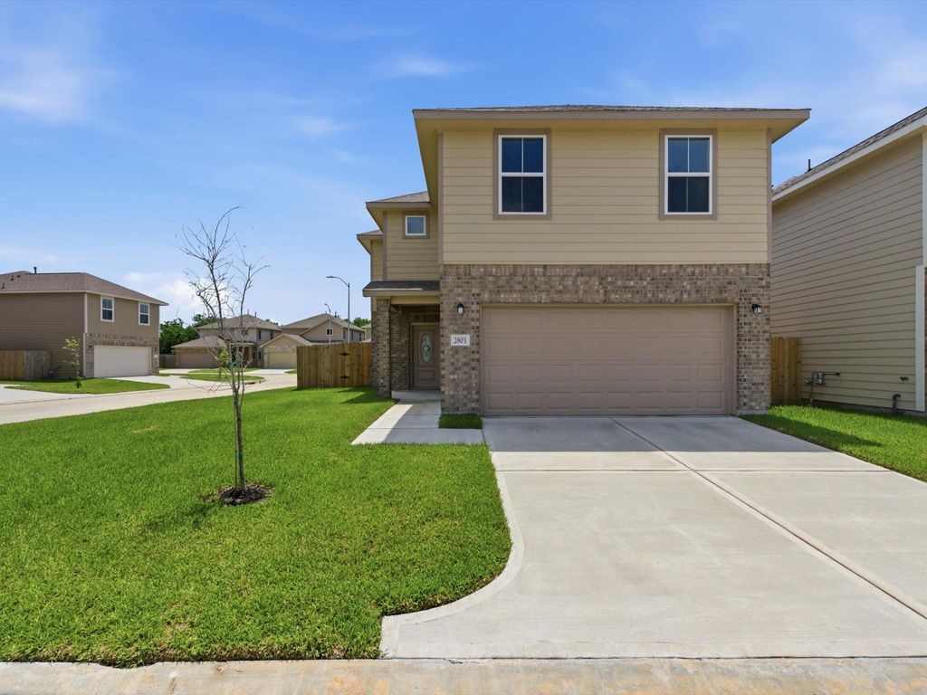 Photo of 2803 Bowlin Leaf Lane, Houston, TX 77014 (MLS # 40234160)