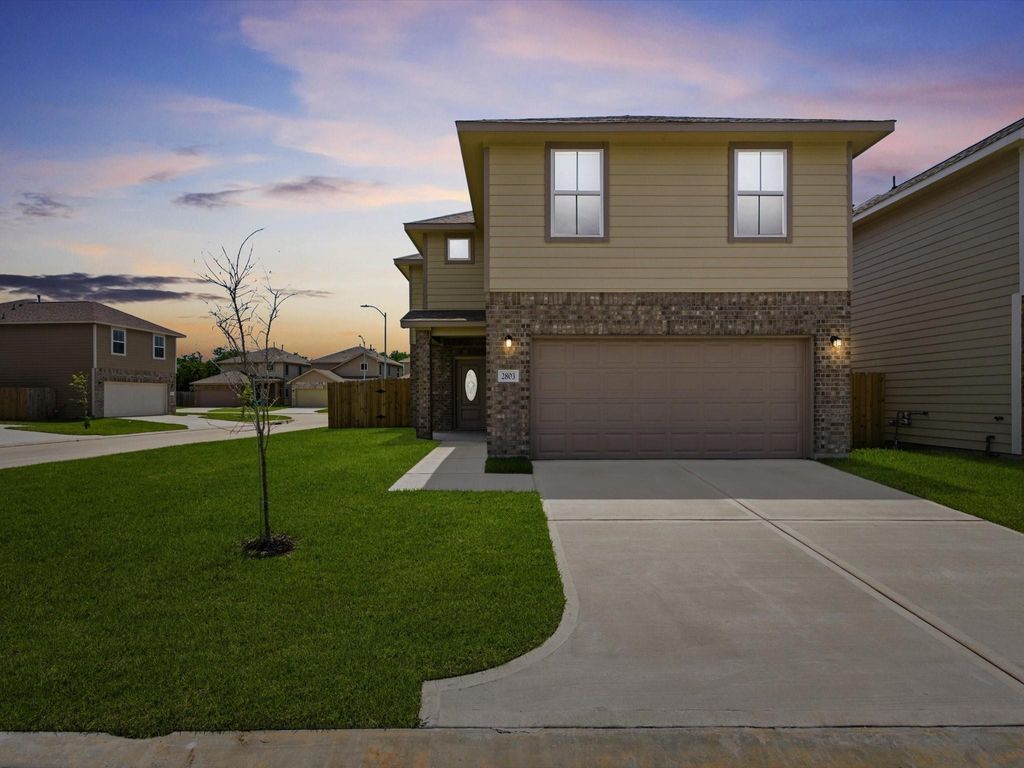 Photo of 2803 Bowlin Leaf Lane, Houston, TX 77014 (MLS # 40234160)
