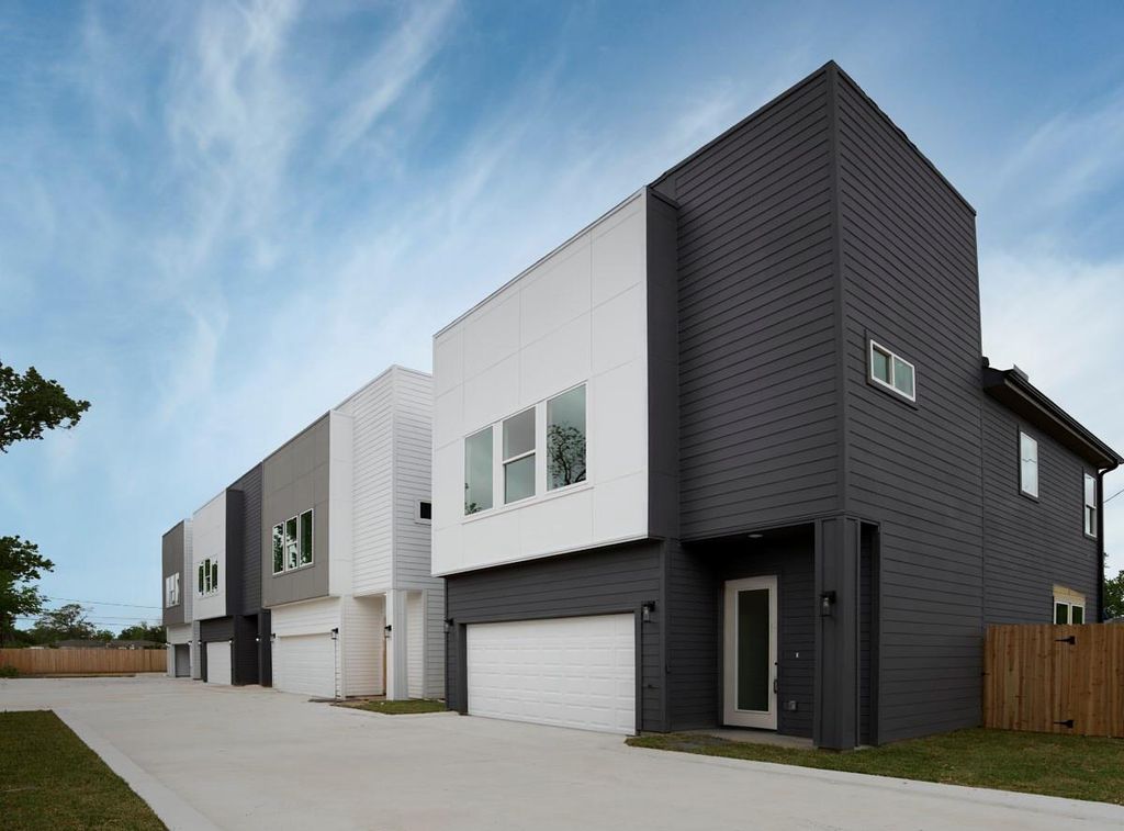 Photo of 5123 Larkspur Street #C, Houston, TX 77033 (MLS # 14797289)
