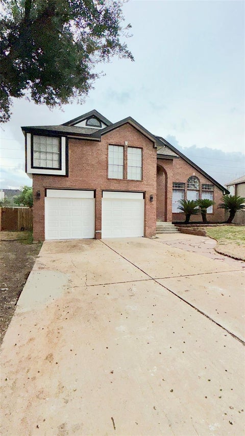 Photo of 12002 Kleinmeadow Dr DR, Houston, TX 77066 (MLS # 20823589)