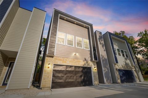 Photo of 825 Paul Quinn Street #B, Houston, TX 77091 (MLS # 18527340)