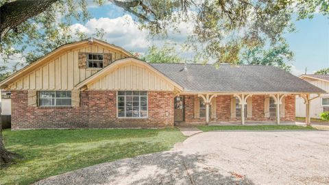 Photo of 8011 Richmond Avenue, Houston, TX 77063 (MLS # 52337065)