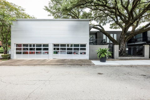 Photo of 1219 Banks Street #1, Houston, TX 77006 (MLS # 39070748)