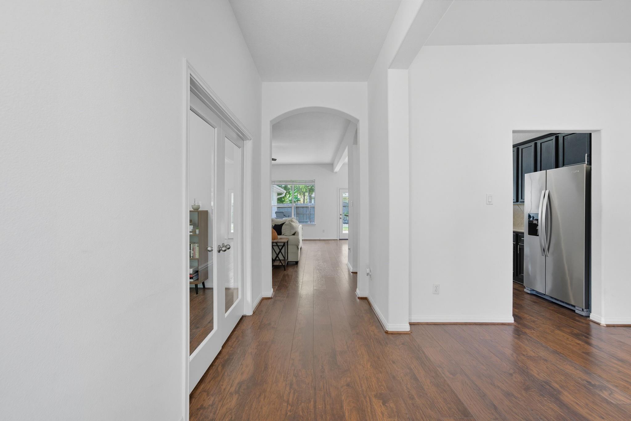3323 Rollingwood