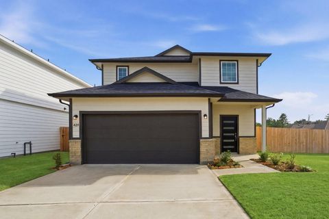 Photo of 429 Monarch Trail, Huntsville, TX 77320 (MLS # 74111288)