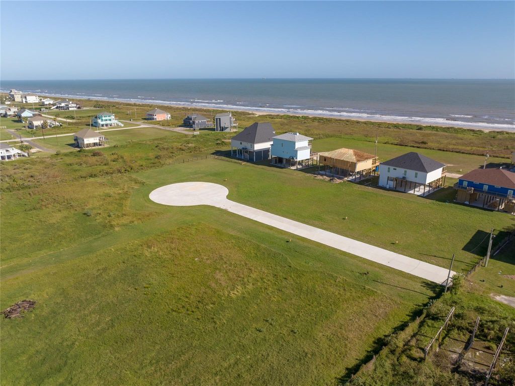 Photo of 189 Ocean View Drive, Crystal Beach, TX 77650 (MLS # 69118440)