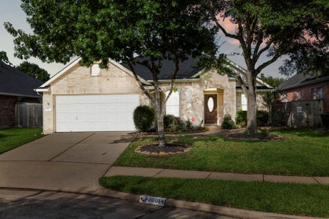 Photo of 20014 Queens Oak Court, Spring, TX 77379 (MLS # 52944088)