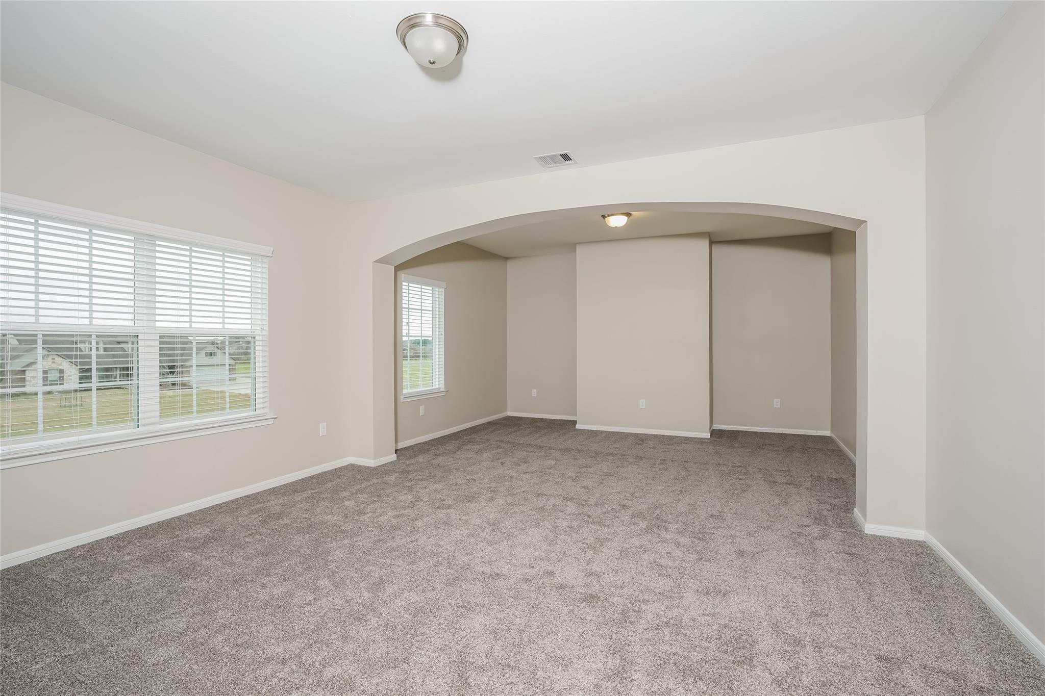 651 Lakeland Circle