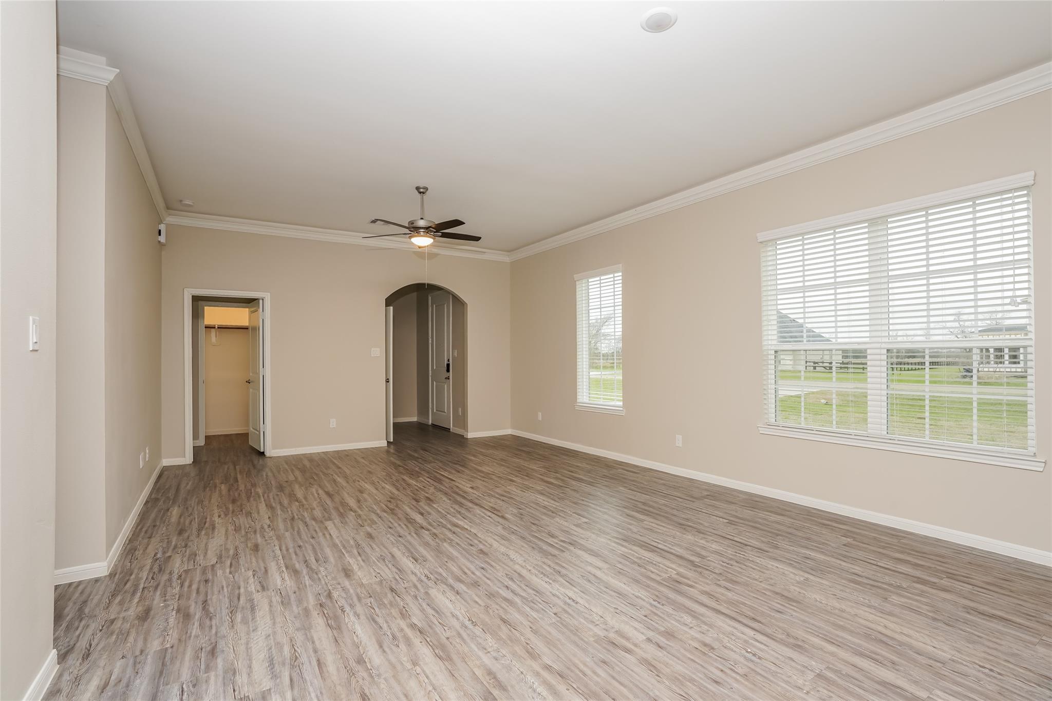651 Lakeland Circle