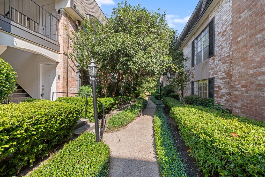 Photo of 1809 Stoney Brook Drive #71, Houston, TX 77063 (MLS # 11122762)