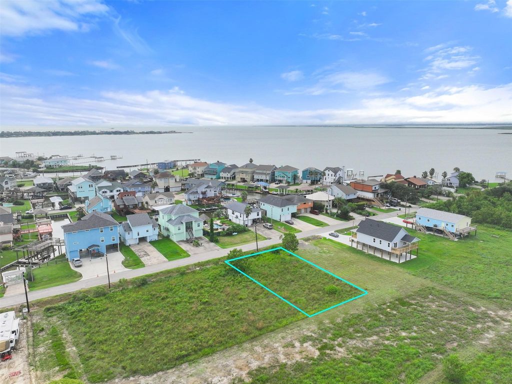 Photo of 1222 23rd Street, San Leon, TX 77539 (MLS # 35756415)