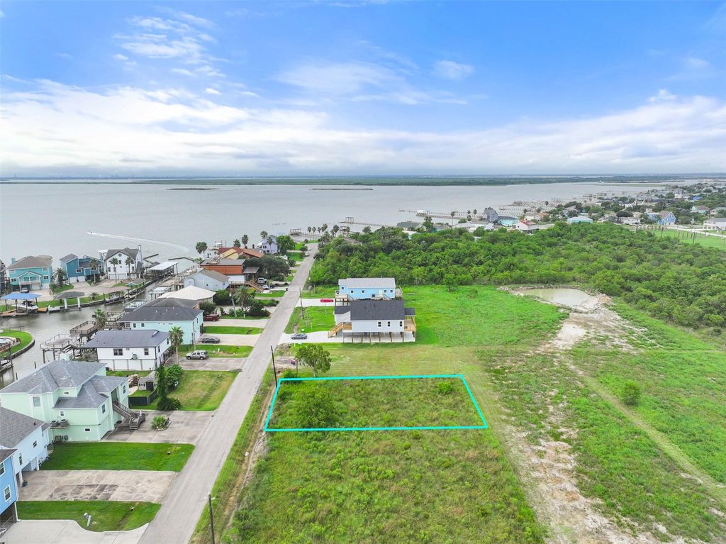 Photo of 1222 23rd Street, San Leon, TX 77539 (MLS # 35756415)