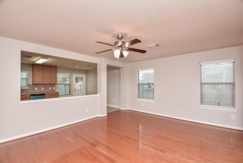 Photo of 15327 Mission Oak Drive, Houston, TX 77083 (MLS # 22125791)