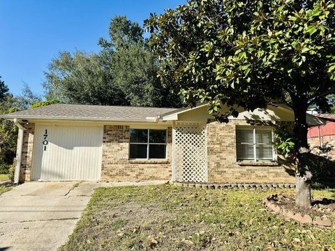 Photo of 1701 Meridian Court, Conroe, TX 77301 (MLS # 96730568)