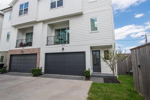 Photo of 4919 Avenue J, Houston, TX 77011 (MLS # 7204114)