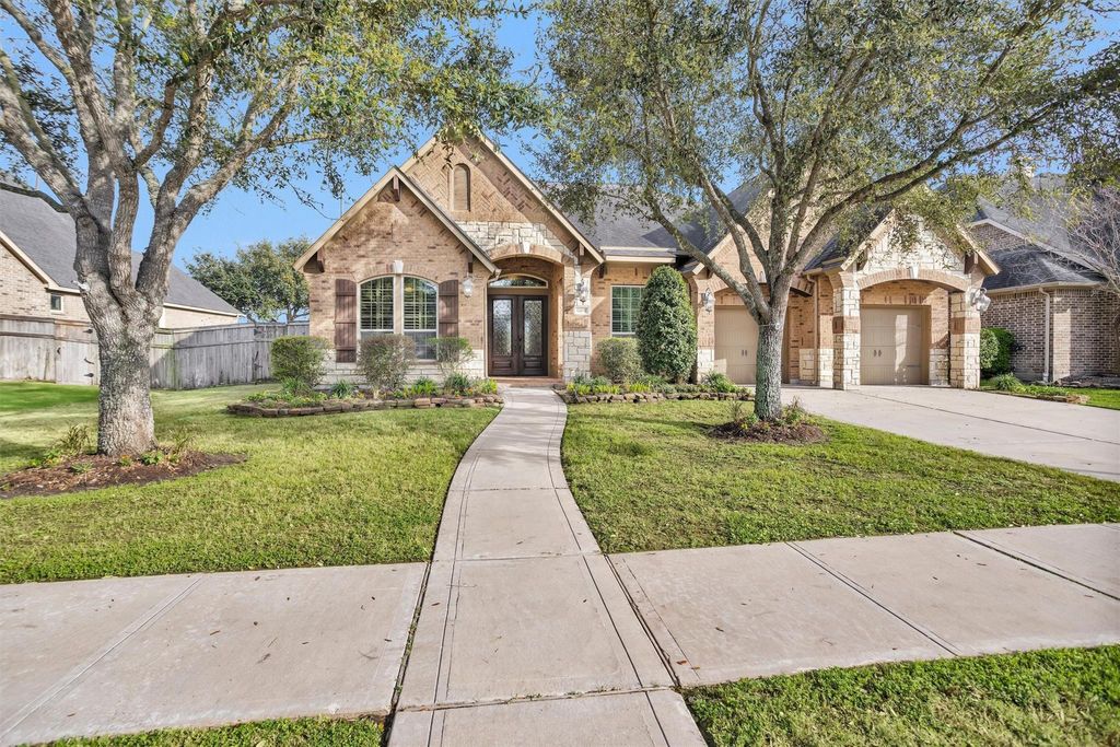 Photo of 6411 S Saddle Creek Lane, Fulshear, TX 77441 (MLS # 15322425)