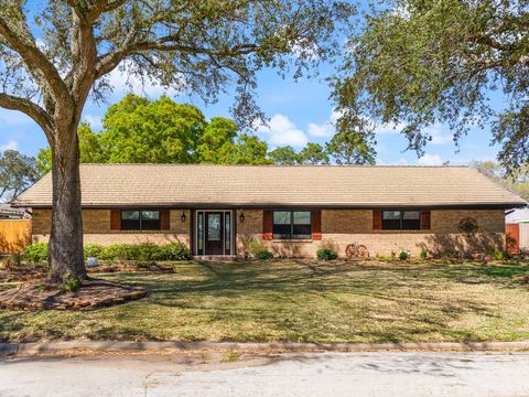 Photo of 3921 Wickersham Street, Bay City, TX 77414 (MLS # 48525760)