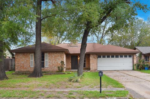 Photo of 323 Edgeton Court, Houston, TX 77015 (MLS # 58442206)