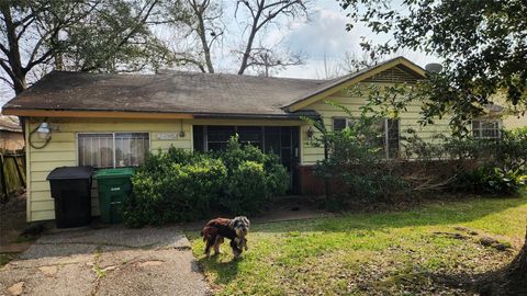 Photo of 7019 Sherwood Drive, Houston, TX 77021 (MLS # 19947043)