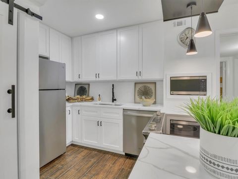 Tiny photo for 3401 Timmons Lane #27, Houston, TX 77027 (MLS # 56472383)