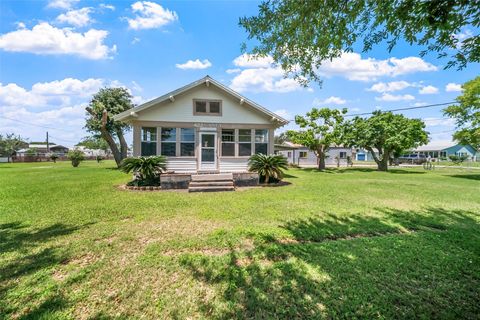 Photo of 422 Caney Street, Matagorda, TX 77457 (MLS # 9947925)