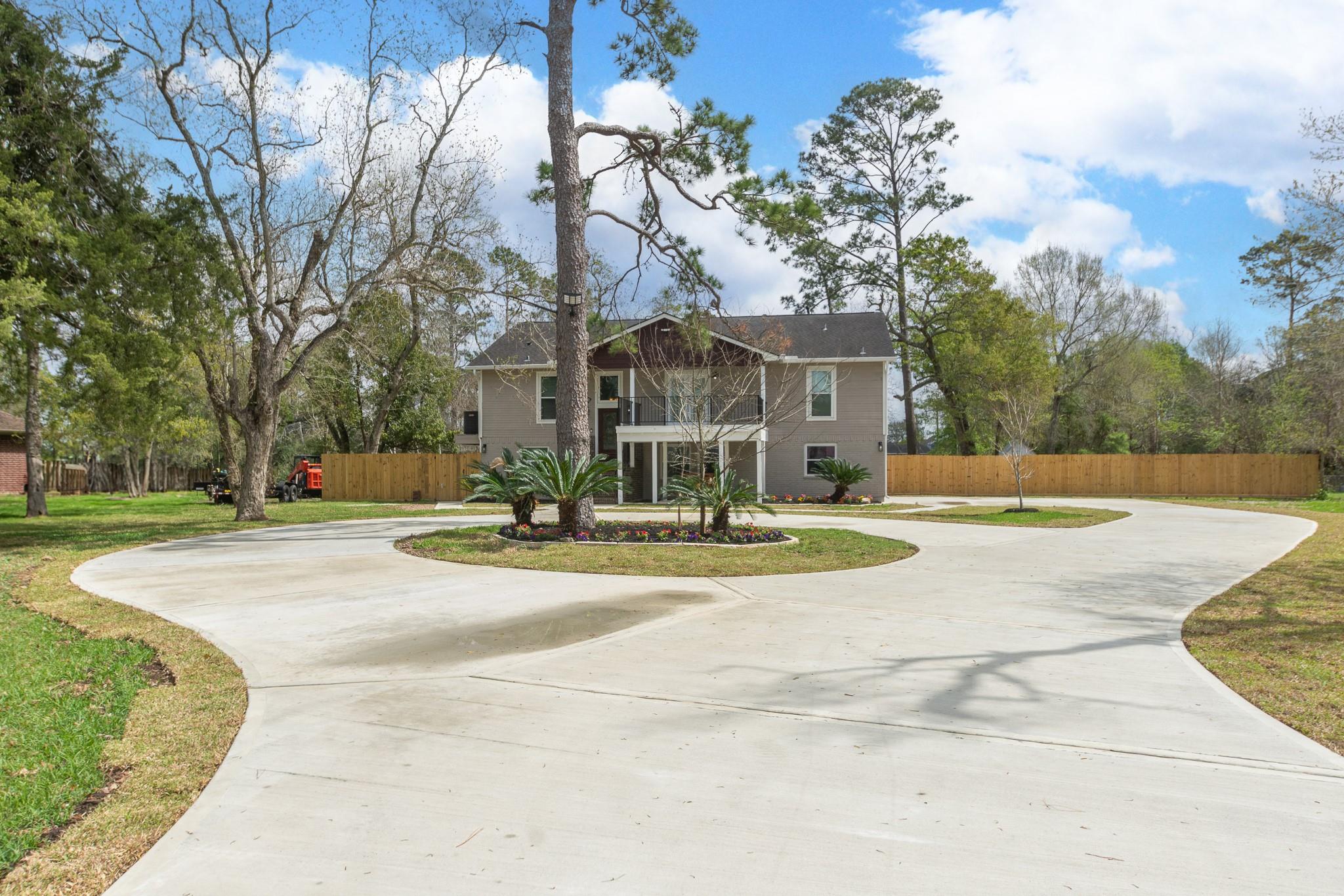 4509 Country Club Drive
