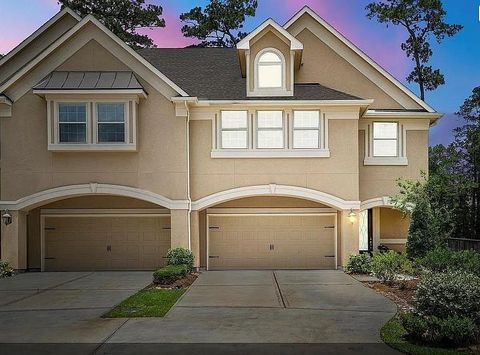 Townhouse For Sale - 226 Skybranch Court Court<br/> Conroe, TX 77304