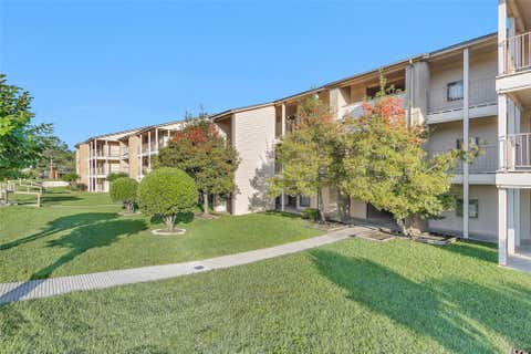 Photo of 306 Lakeview Terrace Terrace #306D, Montgomery, TX 77356 (MLS # 57535392)