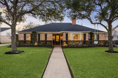 Photo of 7603 Windswept Lane, Houston, TX 77063 (MLS # 39588510)