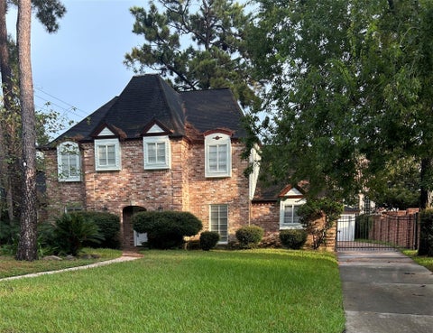 Photo of 5611 Foresthaven Drive, Houston, TX 77066 (MLS # 90620675)