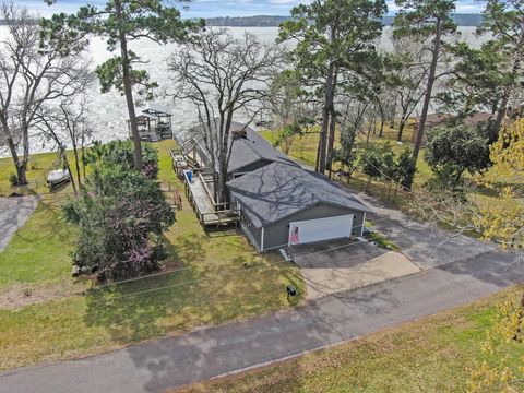 Photo of 329 Sassafras Drive, Trinity, TX 75862 (MLS # 40391673)