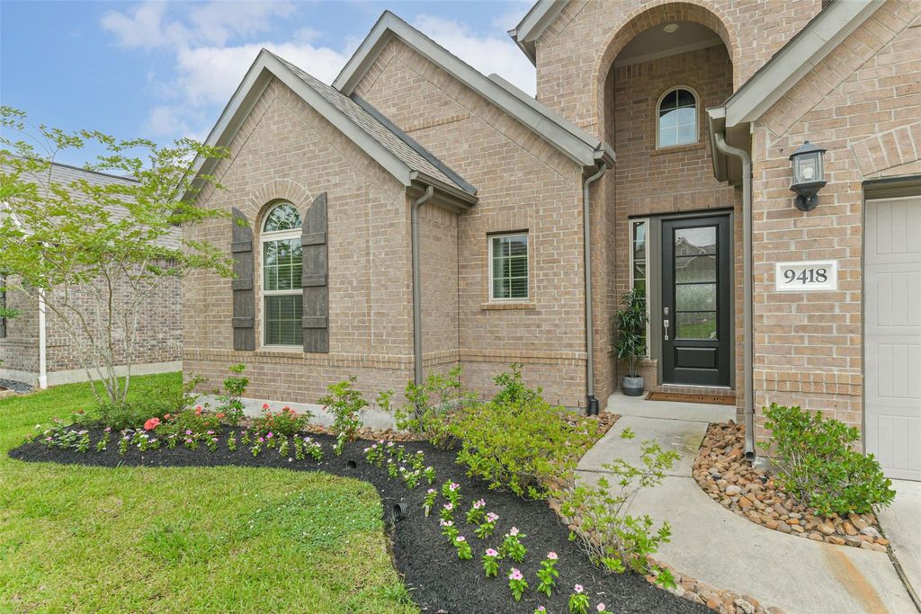Photo of 9418 Thornbluff Creek Court, Porter, TX 77365 (MLS # 59519159)